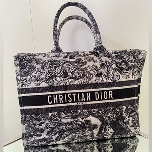 Toile fabric tote bag